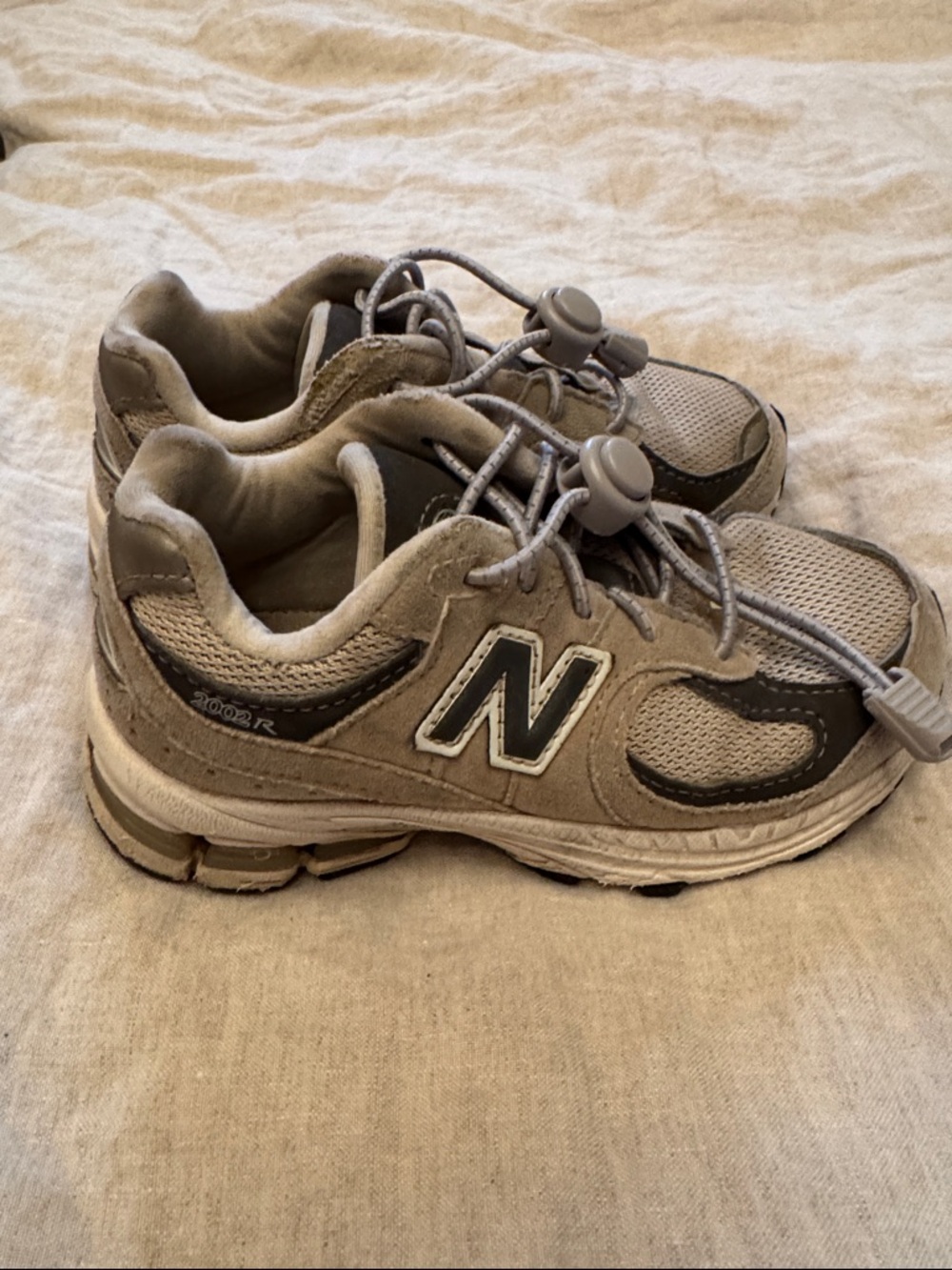 New Balance Kids Grey Mesh & Suede Lace-Up Sneakers